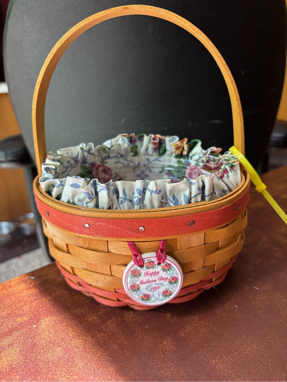 Longaberger 1998 Mothers Day rings & things basket,liner, tieon, protector